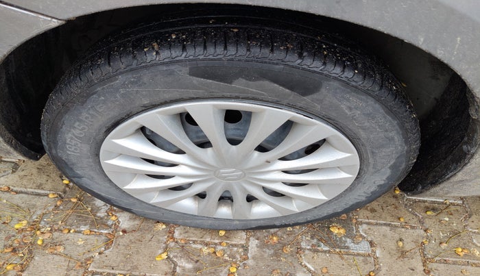 2016 Maruti Ciaz VXI+, Petrol, Manual, 1,50,056 km, tyre