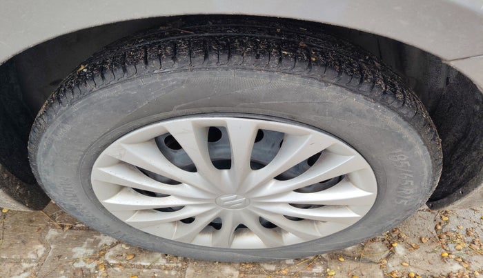 2016 Maruti Ciaz VXI+, Petrol, Manual, 1,50,056 km, tyre