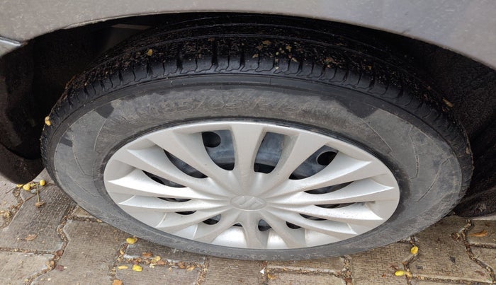 2016 Maruti Ciaz VXI+, Petrol, Manual, 1,50,056 km, tyre