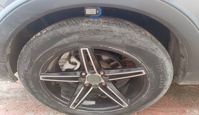 2018 Ford FREESTYLE AMBIENTE 1.5 DIESEL, Diesel, Manual, 1,07,449 km, tyre