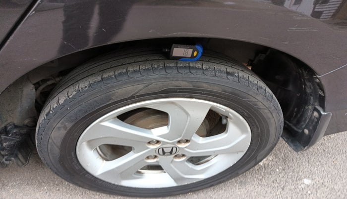 2015 Honda City 1.5L I-VTEC VX, Petrol, Manual, 84,115 km, tyre