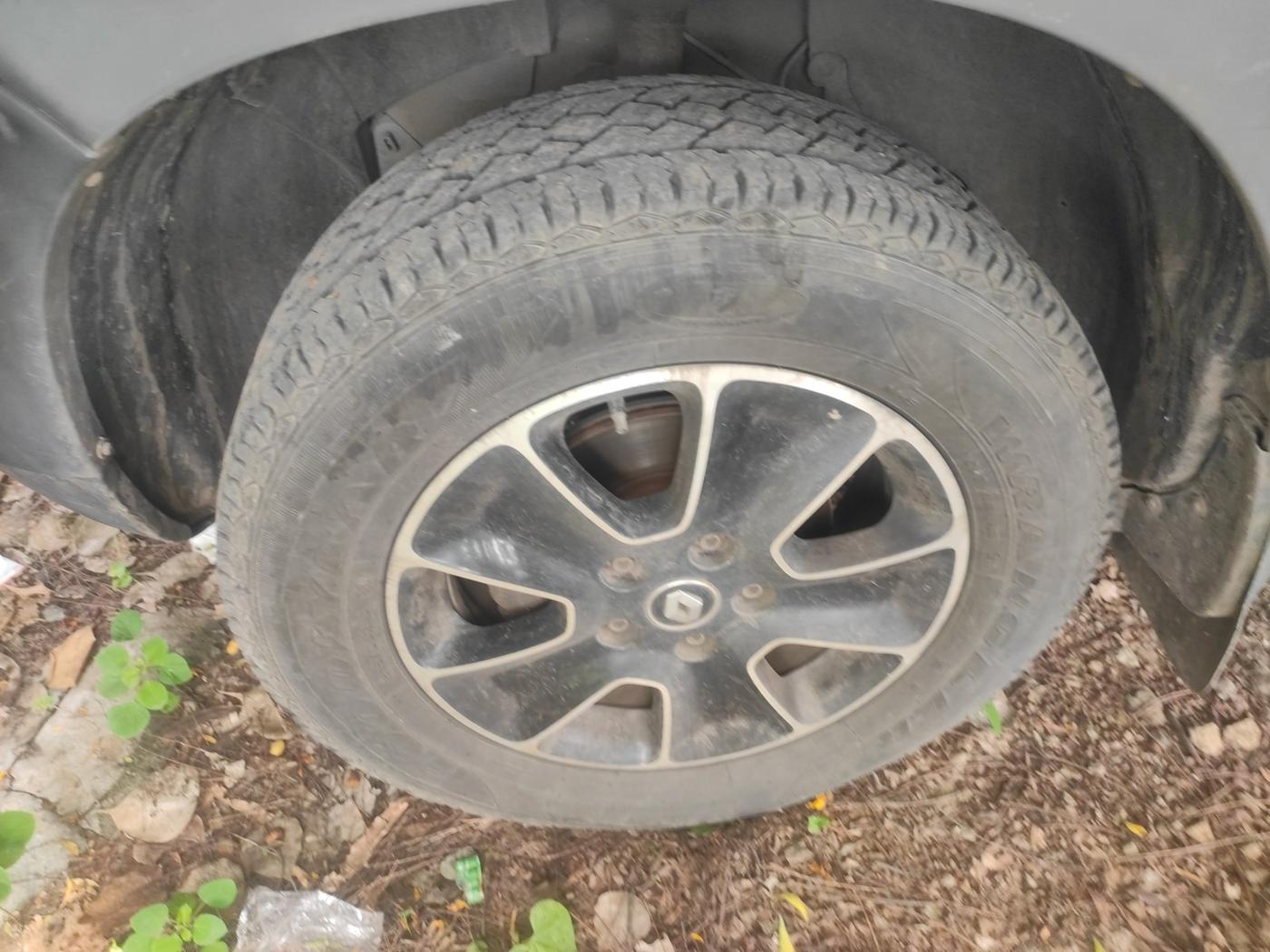 2018 Renault Duster RXS CVT, Petrol, Automatic, 91,650 km, tyre