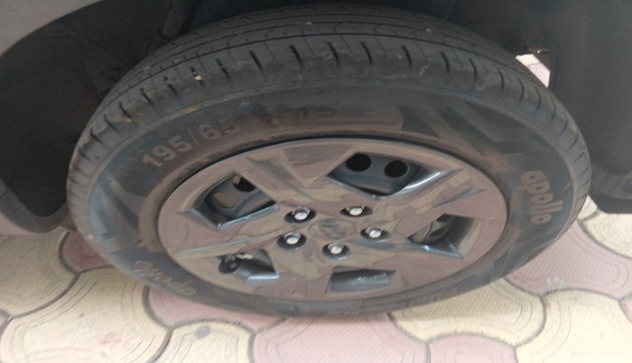 2024 Hyundai VENUE SX 1.2 PETROL, Petrol, Manual, 10,000 km, tyre