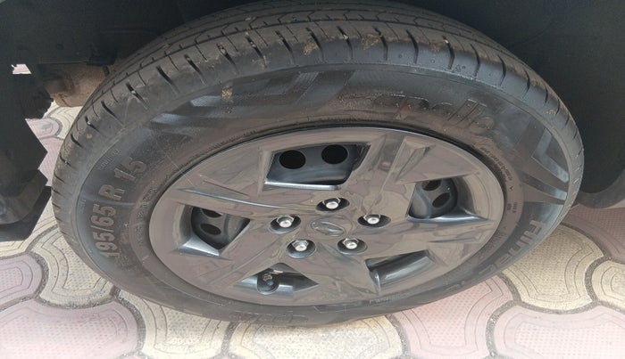 2024 Hyundai VENUE SX 1.2 PETROL, Petrol, Manual, 10,000 km, tyre
