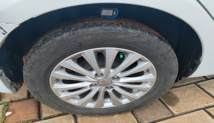 2016 Maruti Ciaz ZDI SHVS, Diesel, Manual, 86,864 km, tyre