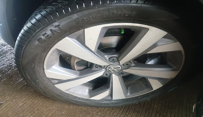 2023 Volkswagen TAIGUN TOPLINE 1.0 TSI MT, Petrol, Manual, 36,087 km, tyre