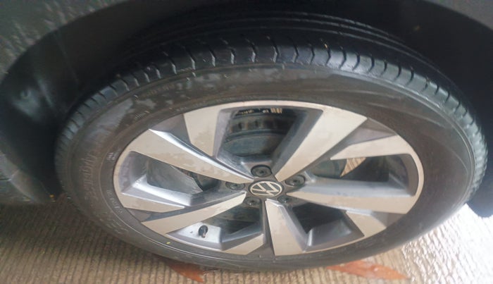 2023 Volkswagen TAIGUN TOPLINE 1.0 TSI MT, Petrol, Manual, 36,087 km, tyre