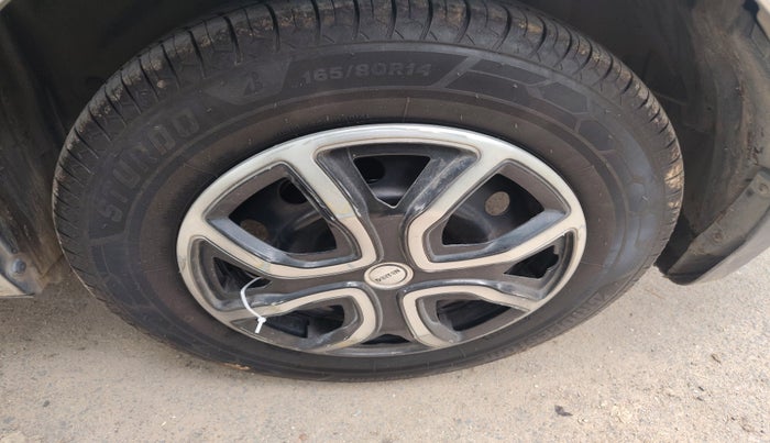 2011 Maruti Swift Dzire VXI, Petrol, Manual, 70,690 km, tyre