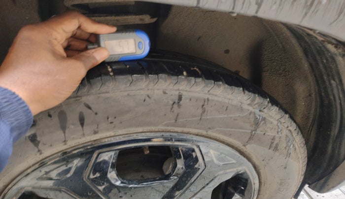 2023 Tata PUNCH ACCOMPLISHED AMT, Petrol, Automatic, 7,038 km, tyre