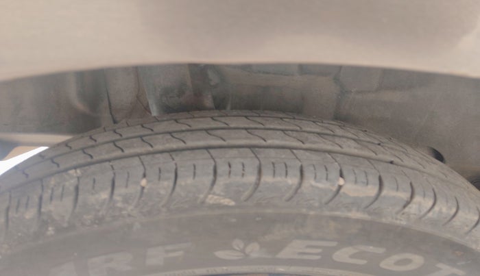 2019 Maruti Swift VDI, Diesel, Manual, 1,27,123 km, tyre