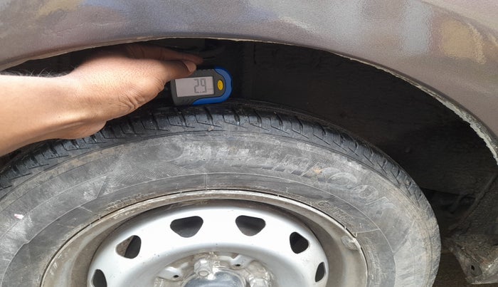 2018 Tata Tiago XE PETROL, Petrol, Manual, 1,40,815 km, tyre