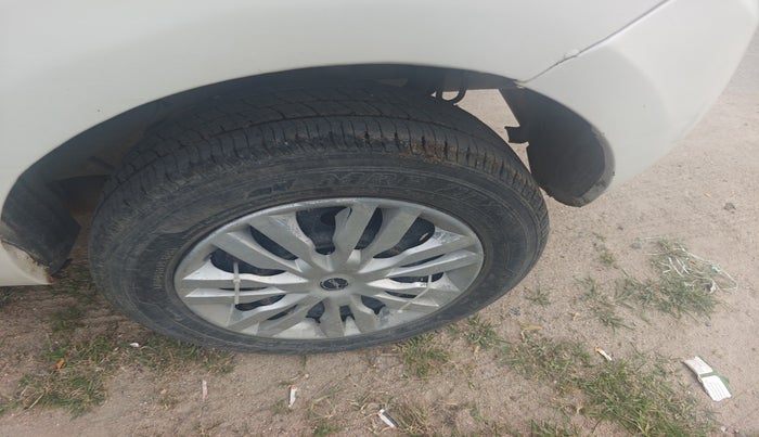 2010 Tata Indica Vista AQUA TDI, Diesel, Manual, 1,74,265 km, tyre