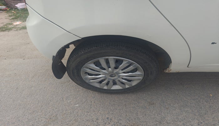 2010 Tata Indica Vista AQUA TDI, Diesel, Manual, 1,74,265 km, tyre