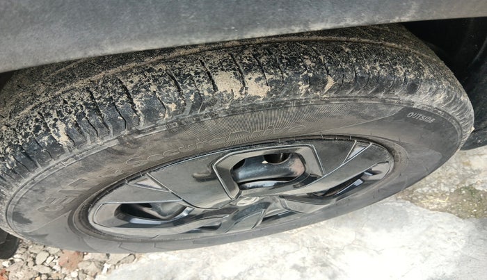 2024 Tata PUNCH PURE MT, Petrol, Manual, 32,903 km, tyre