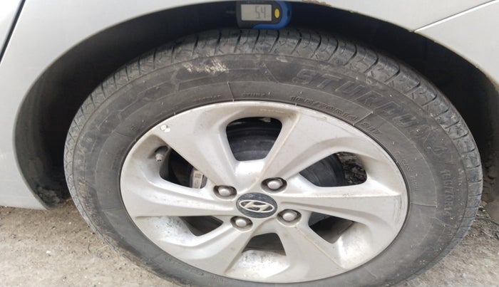 2019 Hyundai Xcent SX 1.2, Petrol, Manual, 1,27,712 km, tyre