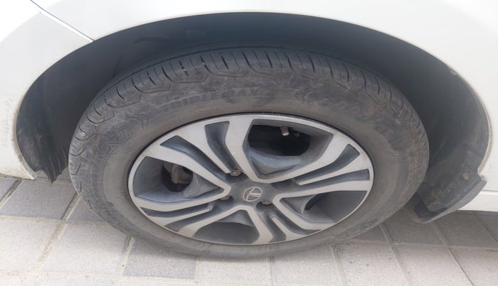 2022 Tata Tiago XT CNG, Petrol, Manual, 18,002 km, tyre