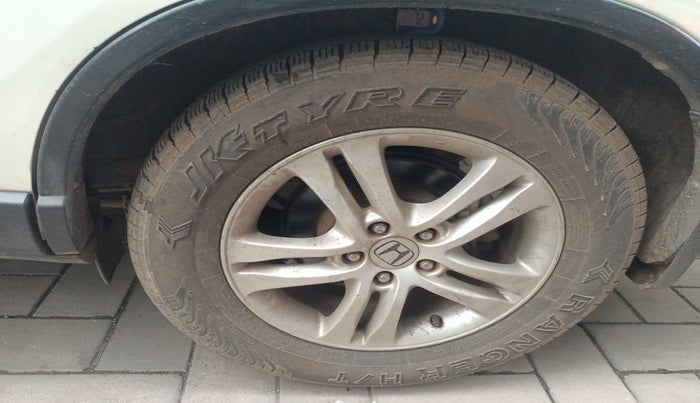 2010 Honda CRV 2.4L 2WD MT, Petrol, Manual, 1,00,177 km, tyre