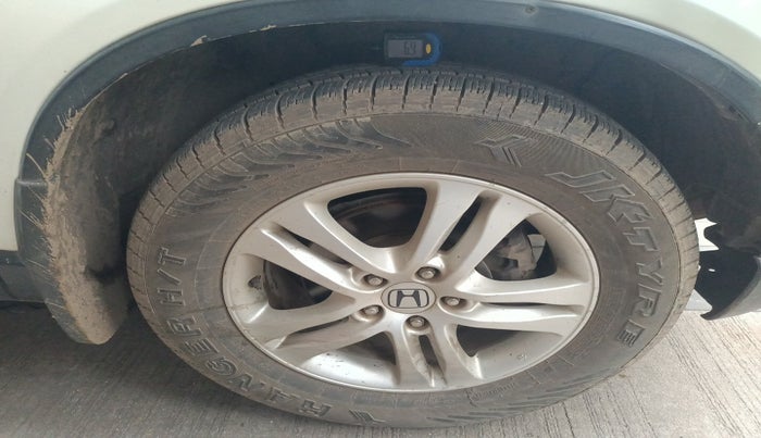 2010 Honda CRV 2.4L 2WD MT, Petrol, Manual, 1,00,177 km, tyre