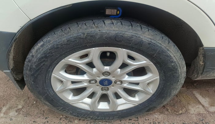2013 Ford Ecosport TITANIUM 1.5L DIESEL, Diesel, Manual, 1,31,206 km, tyre