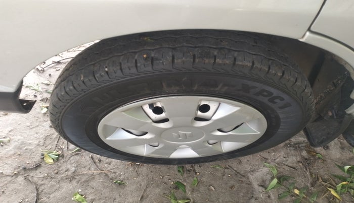 2022 Maruti Eeco 5 STR AC CNG, Petrol, Manual, 72,765 km, tyre
