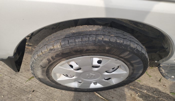 2022 Maruti Eeco 5 STR AC CNG, Petrol, Manual, 72,765 km, tyre