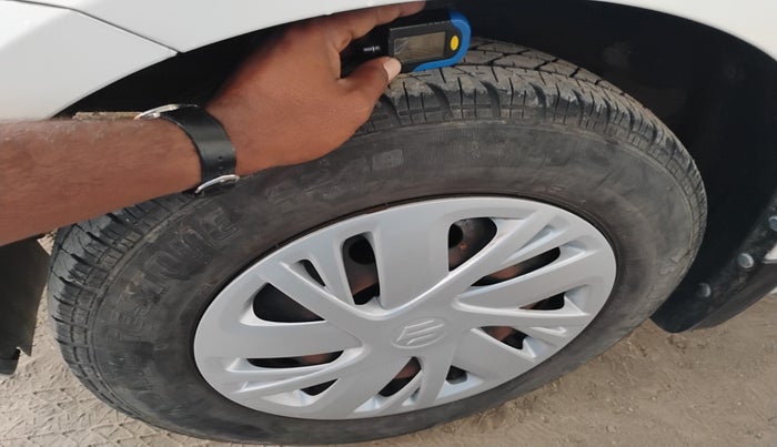 2015 Maruti Swift VDI ABS, Diesel, Manual, 76,113 km, tyre