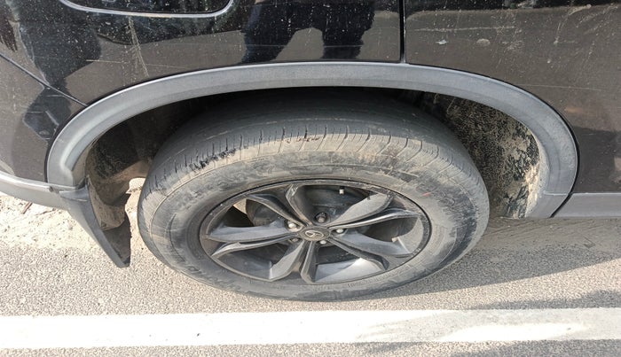 2019 Tata Harrier XZ 2.0L DARK EDITION, Diesel, Manual, 1,58,562 km, tyre
