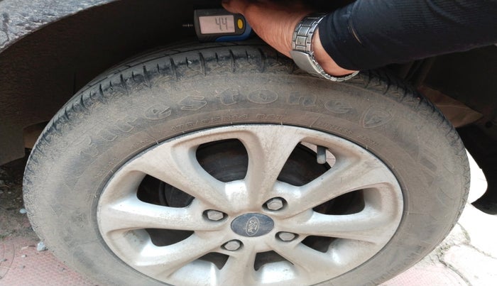 2012 Ford Figo TITANIUM 1.4 DIESEL, Diesel, Manual, 68,448 km, tyre