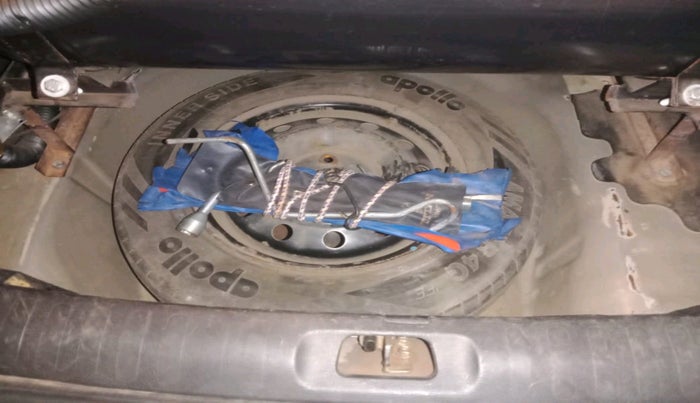 2014 Maruti Swift Dzire VXI, Petrol, Manual, 1,30,658 km, tyre