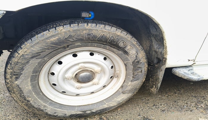 2013 Mahindra Scorpio LX, Diesel, Manual, 1,85,031 km, tyre