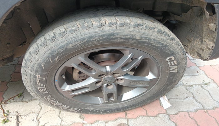 2021 Mahindra Thar LX PETROL HT 4WD AT, Petrol, Automatic, 42,477 km, tyre