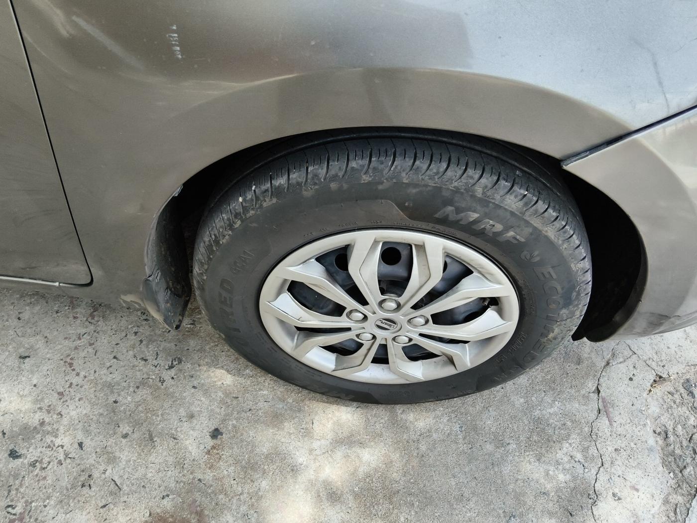 2022 Maruti Dzire VXI, Petrol, Manual, 71,245 km, tyre