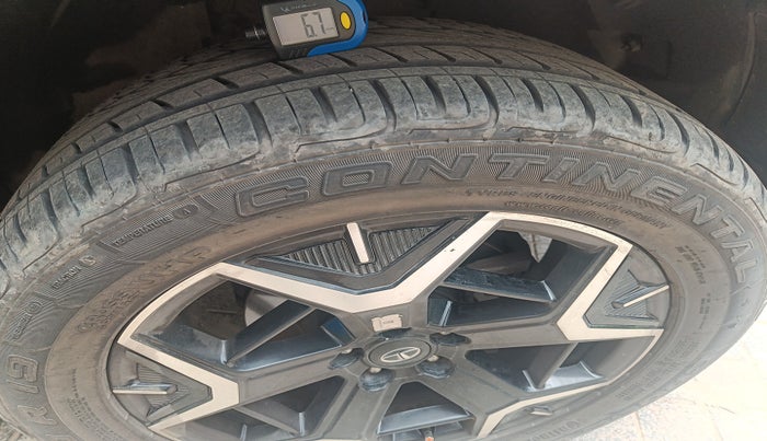 2023 Tata Safari Accomplished Plus AT, Diesel, Automatic, 72,167 km, tyre