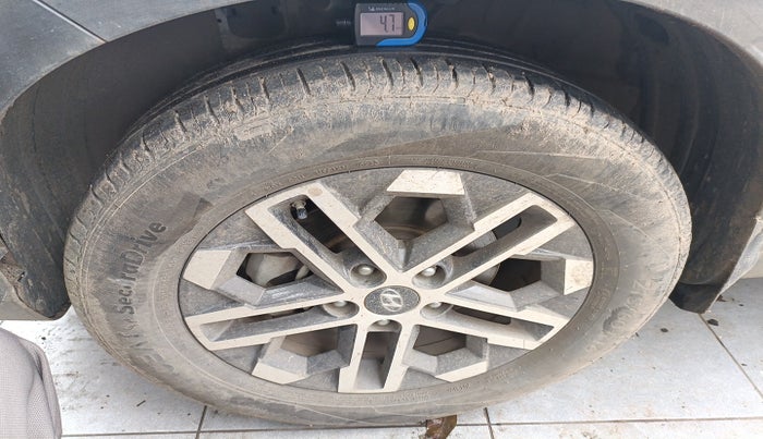 2023 Hyundai VENUE SX 1.5 CRDI, Diesel, Manual, 29,685 km, tyre