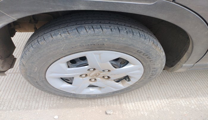 2022 Hyundai VENUE S 1.2, Petrol, Manual, 39,551 km, tyre