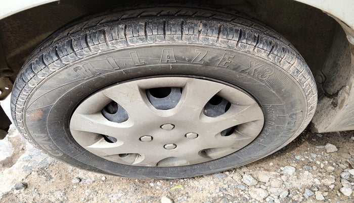 2018 Maruti Alto 800 LXI, Petrol, Manual, 82,254 km, tyre