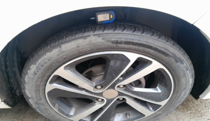 2021 Tata ALTROZ XZ PETROL, Petrol, Manual, 48,257 km, tyre