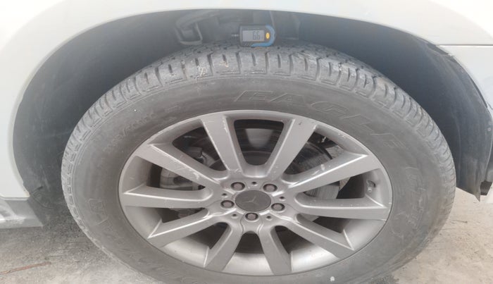 2011 Mercedes Benz GL Class 350 CDI GRAND EDITION, Diesel, Automatic, 1,10,837 km, tyre