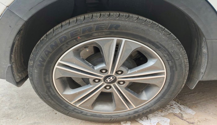 2017 Hyundai Creta SX PLUS AT 1.6 PETROL, Petrol, Automatic, 64,099 km, tyre