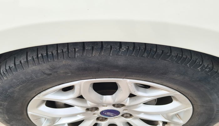 2014 Ford Ecosport TITANIUM 1.5L DIESEL, Diesel, Manual, 1,02,342 km, tyre