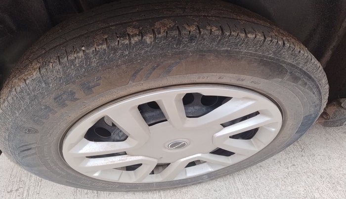 2023 Maruti BREZZA VXI SMART HYBRID, Petrol, Manual, 69,246 km, tyre