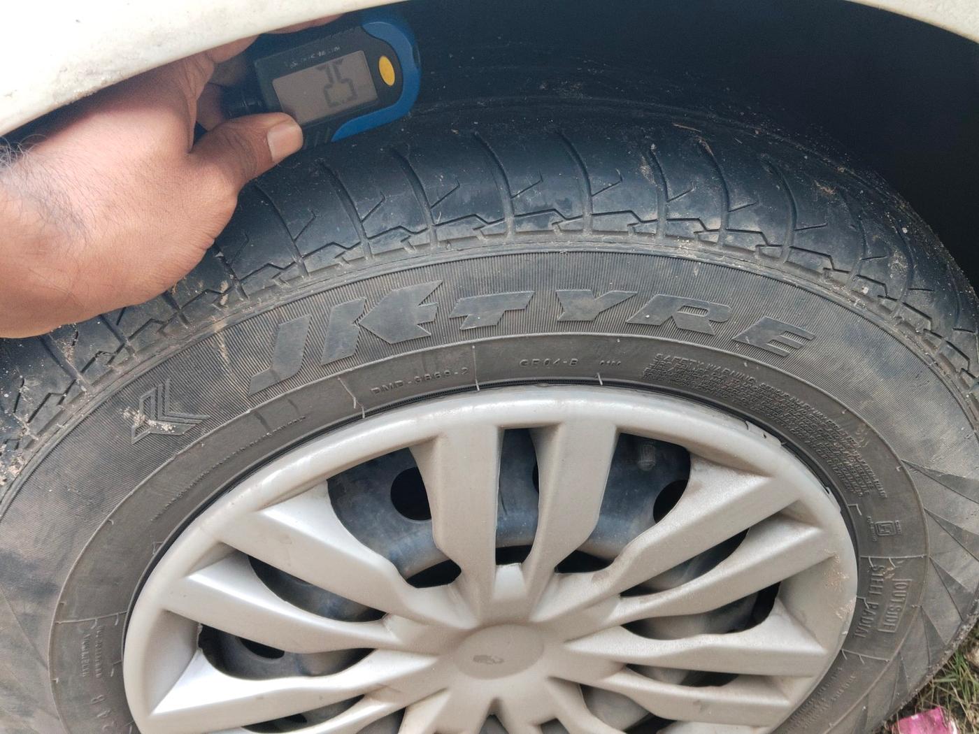 2024 Maruti Dzire VXI, Petrol, Manual, 69,134 km, tyre