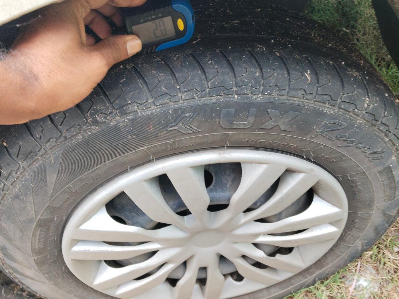 2024 Maruti Dzire VXI, Petrol, Manual, 69,134 km, tyre