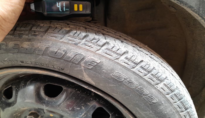2010 Maruti Wagon R 1.0 VXI, Petrol, Manual, 1,06,415 km, tyre