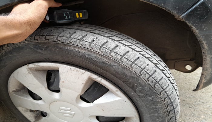 2010 Maruti Wagon R 1.0 VXI, Petrol, Manual, 1,06,415 km, tyre