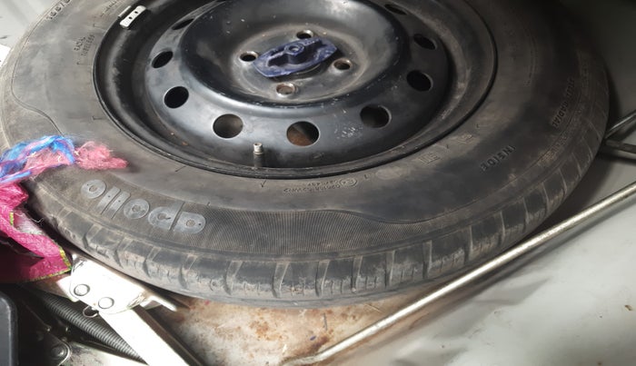 2018 Maruti Dzire VDI, Diesel, Manual, 86,264 km, tyre