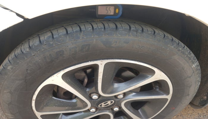 2018 Hyundai Grand i10 SPORTZ AT 1.2 KAPPA VTVT, Petrol, Automatic, 1,21,552 km, tyre