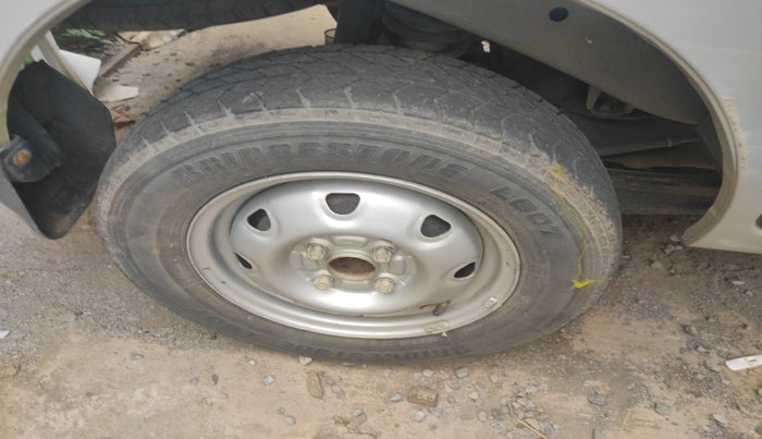 2012 Maruti Eeco 5 STR WITH A/C+HTR, Petrol, Manual, 58,747 km, tyre