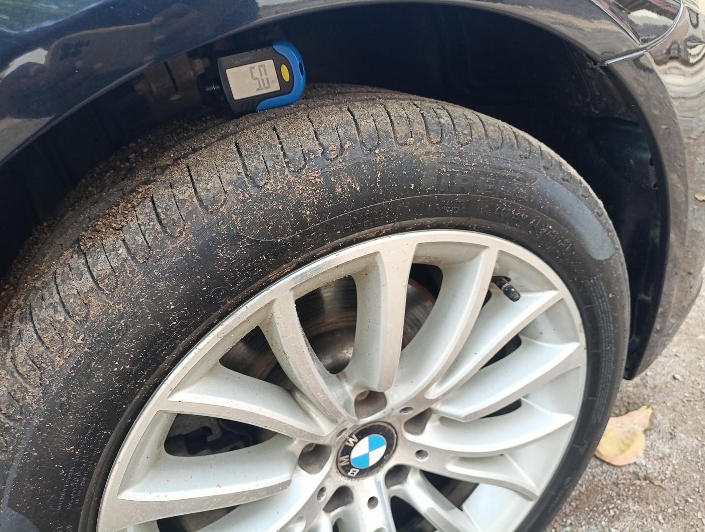 2016 BMW 5 Series 520D LUXURY LINE, Diesel, Automatic, 57,500 km, tyre