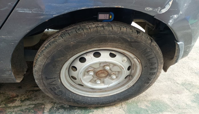 2017 Hyundai Eon ERA +, Petrol, Manual, 77,075 km, tyre
